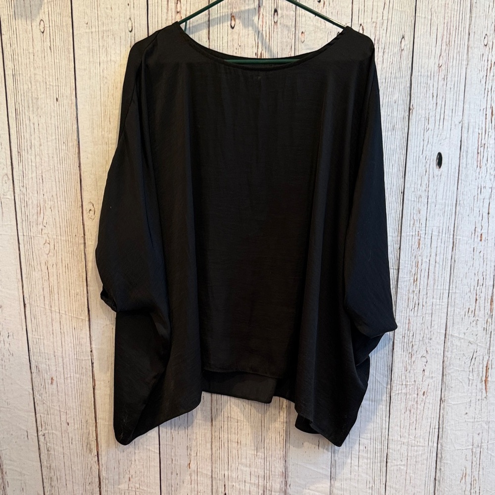 Jennifer Lopez Elegant Black Blouse